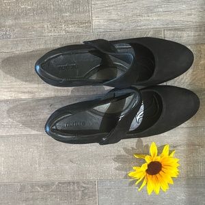 Brand New  Nurture shoes